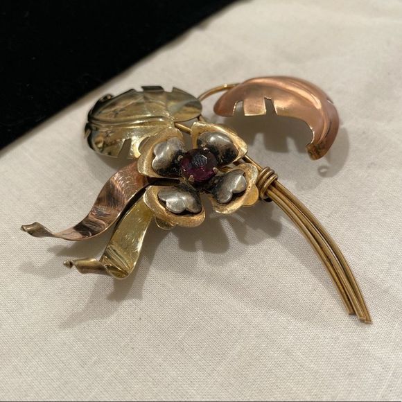 Vintage 1950’s Harry Iskin 10K Flower Brooch - Picture 3 of 8
